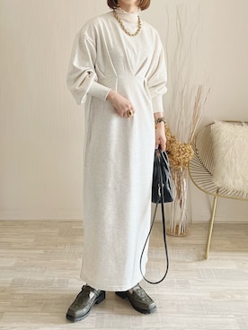 「スウェットワンピース」｜「アイテム（Tシャツ/カットソー）」を使った、陽さん（レディース・156cm）の秋コーディネート