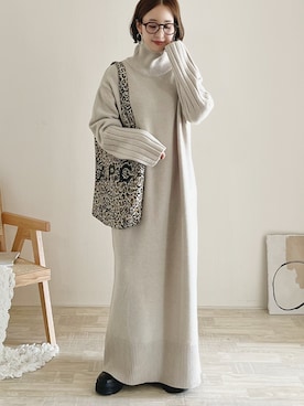 陽さんの「【PHILIPPE AUDIBERT】Jenny lisse earring XL：ピアス（両耳用）」を使ったコーディネート