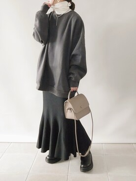 「GRL（グレイル）のニットマーメイドスカート（スカート）」を使った、陽さん（レディース・156cm）の冬コーディネート