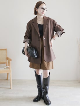 「アイテム（クラッチバッグ）」を使った、陽さん（レディース・156cm）の秋コーディネート