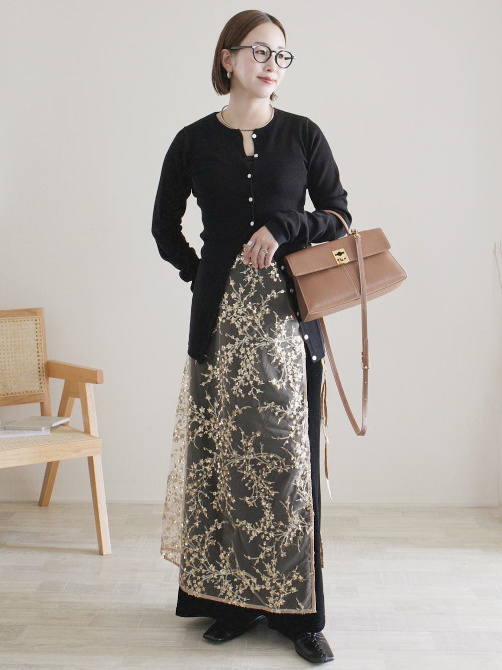スカート yae flower spangle wrap skirt / gold Flower spangle wrap skirt/フラワースパンコールラップスカートを使っ