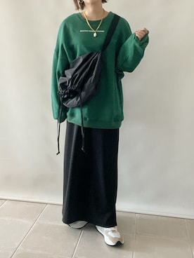 「&. NOSTALGIA（アンドドットノスタルジア）のアイテム（スウェット）」を使った、陽さん（レディース・156cm）の秋コーディネート