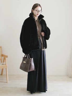 「アイテム（メガネ）」を使った、陽さん（レディース・156cm）の冬コーディネート