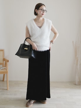 「アイテム（チョーカー）」を使った、陽さん（レディース・156cm）の秋コーディネート