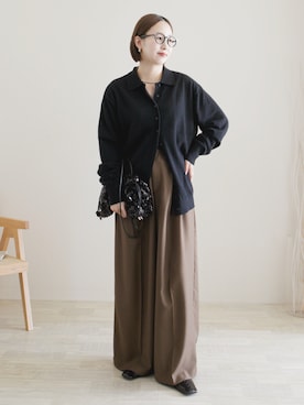 「アイテム（クラッチバッグ）」を使った、陽さん（レディース・156cm）の秋コーディネート