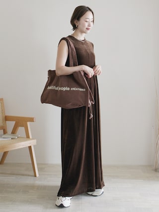 「JOURNAL STANDARD（ジャーナルスタンダード）のMULTI MATCH メッシュベロア ワンピース（ワンピース）」を使った、陽さん（レディース・156cm）の秋コーディネート