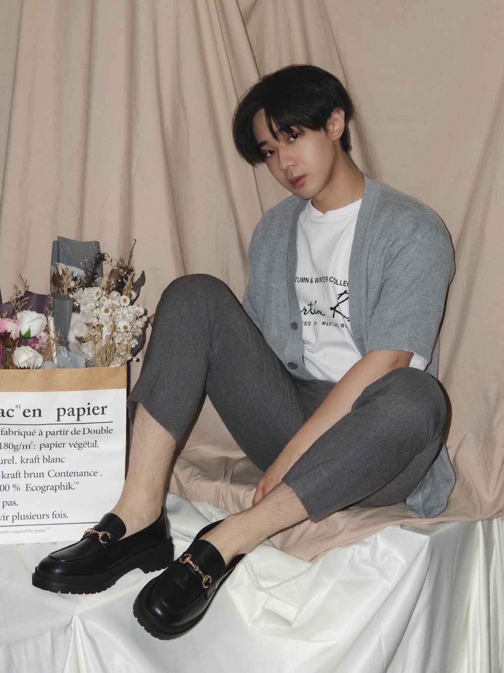 「ootd」｜「MARTINE ROSEのMARTINE ROSE　CLASSIC SHORT-SLEEVE T-SHIRTS（Tシャツ/カットソー、ホワイト系）」を使った、Haochanghxxさん（メンズ・165cm）の秋コーディネートの1枚目の写真