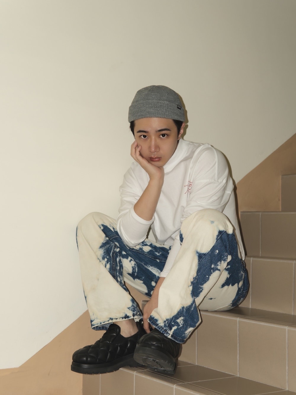 「ootd」｜「BOTTEGA VENETAのアイテム（シューズ、ブラック系）」を使った、Haochanghxxさん（メンズ・165cm）の秋コーディネートの1枚目の写真