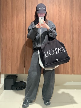 「アイテム（デニムジャケット）」を使った、前田希美さん（レディース・159cm）の春コーディネート