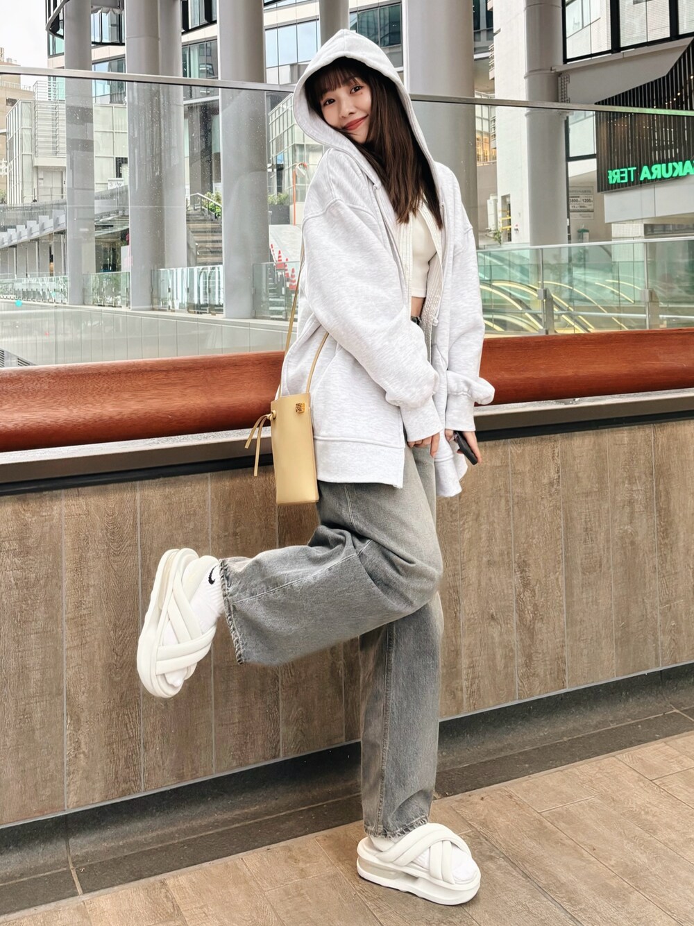 美品 希少XL⭐️アルマーニコレツィオーニ ラムレザーパーカー 羊革 グレージュ 美品 希少XL⭐️アルマーニコレツィオーニ ラムレザーパーカー 羊革