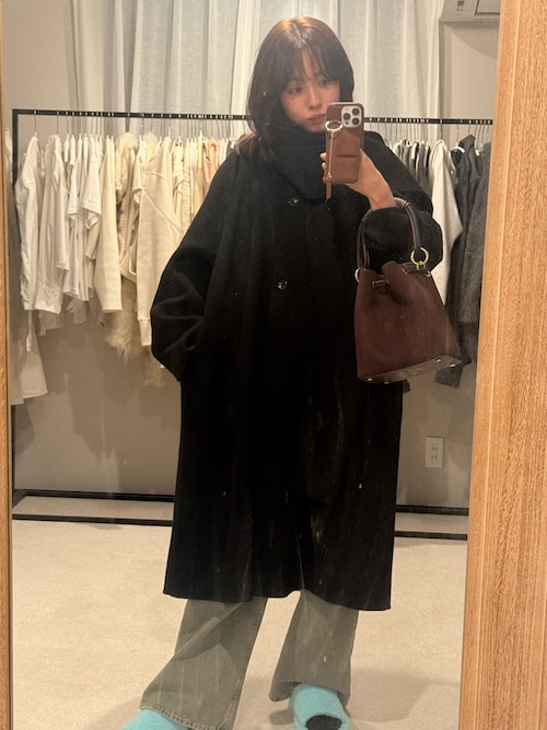 「ajew（エジュー）の＜ajew＞PUFFER iPhone16ケース（スマホケース/カバー）」を使った、前田希美さん（レディース・159cm）の秋コーディネート