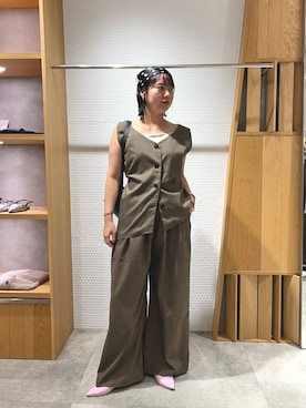 「アイテム（バンダナ/スカーフ）」を使った、TOKUMURA_161cmさん（レディース・161cm）の秋コーディネート
