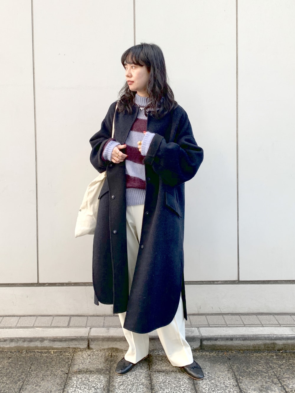 「休日スタイル、休日コーデ、シンプルコーデ、オトナ女子、今日のコーデ、ロングコート、SHENERY」｜「SHENERYのキッドモヘヤボーダーニット（ニット/セーター、ブルー系）」を使った、TOKUMURA_161cmさん（レディース・161cm）の冬コーディネートの1枚目の写真