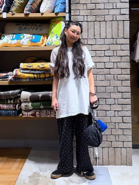 「niko and...（ニコアンド）のDRYクシュイージーパンツ（その他パンツ、グレー系）」を使った、K2aさん（レディース・161cm）の夏コーディネート