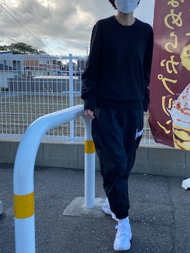 「NIKE(ナイキ)のアイテム(その他パンツ)」を使った、anna.さん(レディース・161cm)の秋コーディネート