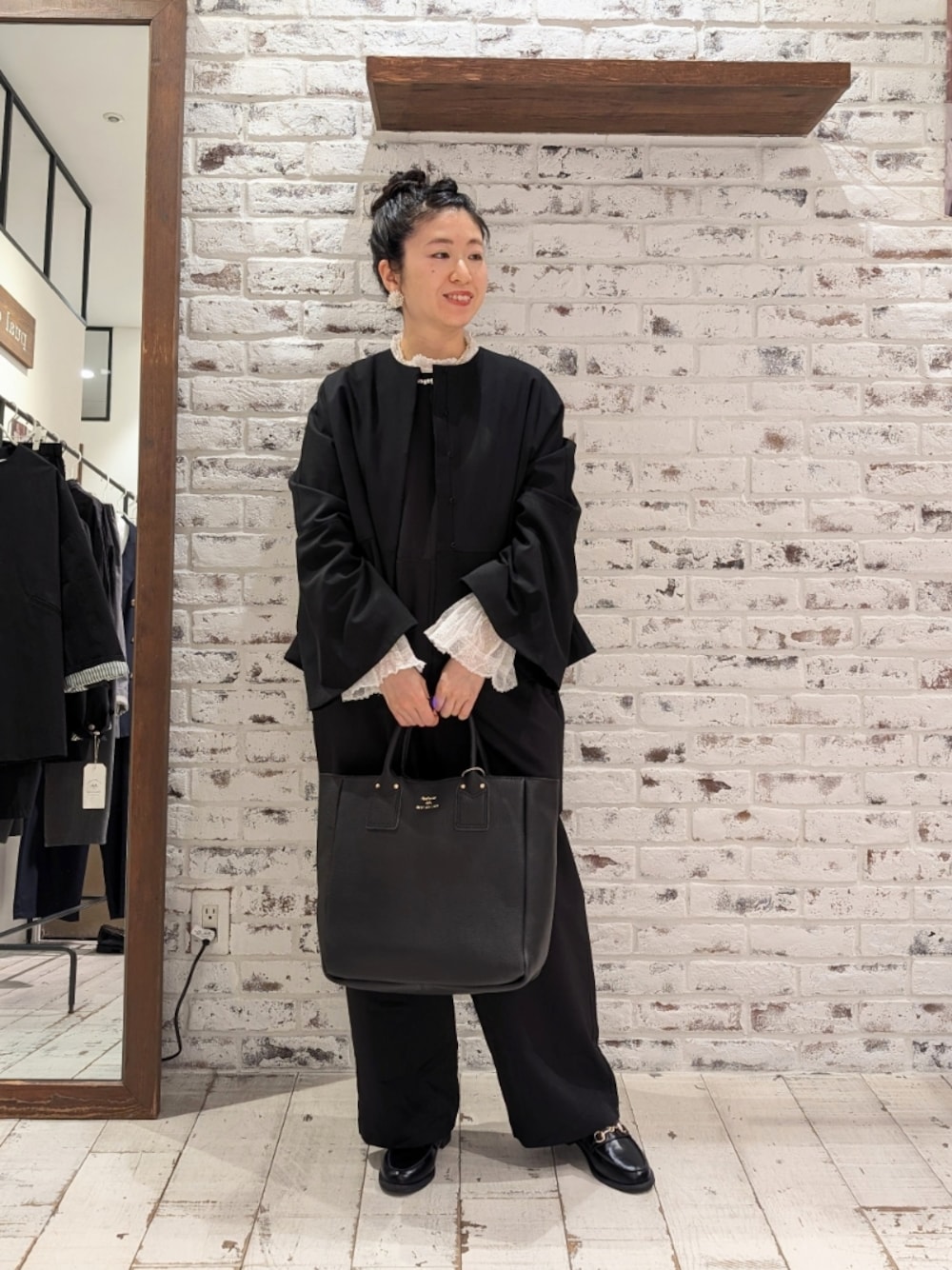 「セレモニー、セレモニーコーデ、セレモニースタイル、セレモニー服、セレモニージャケット、お呼ばれ、お呼ばれスタイル、お呼ばれコーデ、お呼ばれコーディネート、ピュアルセシン、pualcecin、ブラックコーデ、ブラックフォーマル」｜「PUAL CE CINのノーカラーペプラムシルエットジャケット（ノーカラージャケット、ブラック系）」を使った、masumoさん（レディース・155cm）の春コーディネートの1枚目の写真