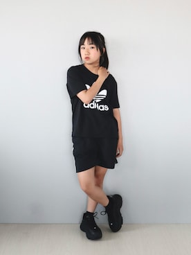 「adidas（アディダス）のオズガイア / Ozgaia / 厚底スニーカー / アディダスオリジナルス adidas Originals（スニーカー、ブラック系）」を使った、Neneneさん（キッズ・140cm）の夏コーディネート