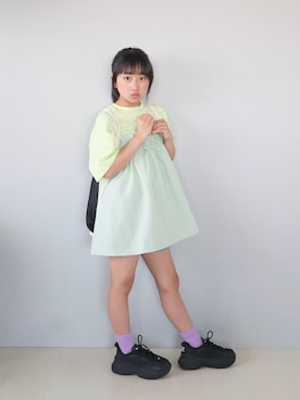 「THE NORTH FACE（ザノースフェイス）の国内未発売 THE NORTH FACE(ザ・ノースフェイス)/ビッグロゴ 巾着 ナップサック ストリングバッグ/BIG LOGO STRING BAG（ショルダーバッグ、ブラック系）」を使った、Neneneさん（キッズ・140cm）の春コーディネート