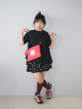 「CITEN（シテン）の【WEB限定】＜CITEN＞CITENパデッドサコッシュカラバリ（ショルダーバッグ、レッド系）」を使った、Neneneさん（キッズ・142cm）の夏コーディネート