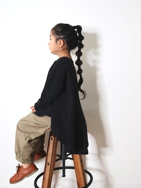 「NHT（エヌエイチティー）のアイテム（パンツ）」を使った、Neneneさん（キッズ・110cm）の冬コーディネート