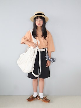 「UNIQLO（ユニクロ）のアイテム（トップス、オレンジ系）」を使った、Neneneさん（キッズ・142cm）の夏コーディネート