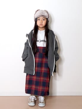 「アイテム（ジャンパースカート）」を使った、Neneneさん（キッズ・110cm）の秋コーディネート