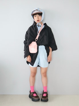 「Shoes in Closet（シューズインクローゼット）の軽量厚底 ボリュームソール ベルクロストラップ  サンダルライク スニーカー 2419（スニーカー、ブラウン系）」を使った、Neneneさん（キッズ・140cm）の夏コーディネート