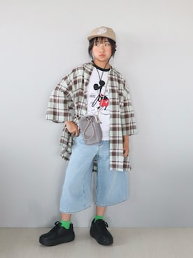 「UNIQLO（ユニクロ）のアイテム（トップス、ブルー系）」を使った、Neneneさん（キッズ・142cm）の夏コーディネート