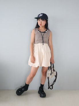 「and D. petit main（アンドディープティマイン）のバルーンスカート（スカート、ホワイト系）」を使った、Neneneさん（キッズ・142cm）の夏コーディネート