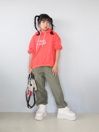 「Shoes in Closet(シューズインクローゼット)の【バンビ柄が新登場!】厚底 プラットフォーム レースアップ ボア ムートン ブーツ 5840(ブーツ)」を使った、Neneneさん(キッズ・142cm)の秋コーディネート
