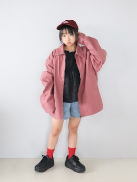 「Lycee mine（リセマイン）のコットンレースパフスリーブシャーリングブラウス（シャツ/ブラウス、ブラック系）」を使った、Neneneさん（キッズ・140cm）の春コーディネート