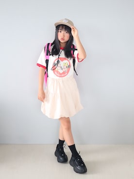 「LOWRYS FARM（ローリーズファーム）のＤｉｓｎｅｙ／リンガーＴ　654413（Tシャツ/カットソー、ホワイト系）」を使った、Neneneさん（キッズ・142cm）の夏コーディネート