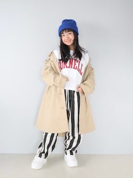 「LOWRYS FARM（ローリーズファーム）のステンカラーコート　638402（ステンカラーコート、ベージュ系）」を使った、Neneneさん（キッズ・140cm）の春コーディネート