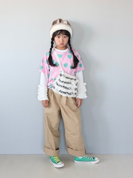 「FREAK'S STORE（フリークスストア）のTHEATRE PRODUCTS × FREAK'S STORE/シアタープロダクツ 別注 ロゴ刺繍 フリルティアードショルダーバッグ（ショルダーバッグ）」を使った、Neneneさん（キッズ・133cm）の秋コーディネート