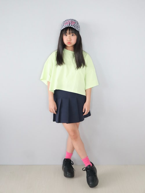 「LOWRYS FARM（ローリーズファーム）のアソートロゴＣＡＰ　647312（キャップ）」を使った、Neneneさん（キッズ・140cm）の春コーディネート