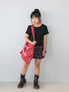 「アイテム（トートバッグ）」を使った、Neneneさん（キッズ・132cm）の秋コーディネート