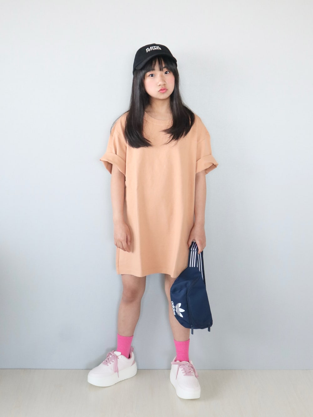 Nenene｜adidasのボディバッグ/ウエストポーチを使ったコーディネート