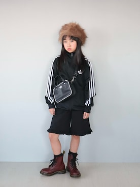 「アイテム（ジャージ）」を使った、Neneneさん（キッズ・135cm）の冬コーディネート