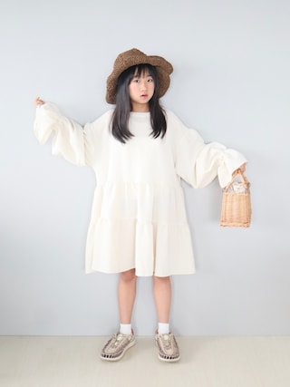 「LOWRYS FARM(ローリーズファーム)のティアードミニワンピースLS 581975(ワンピース)」を使った、Neneneさん(キッズ・142cm)の秋コーディネート