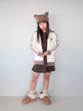 「ワントーンコーデ」｜「アイテム（ワンピース/ドレス）」を使った、Neneneさん（キッズ・135cm）の冬コーディネート