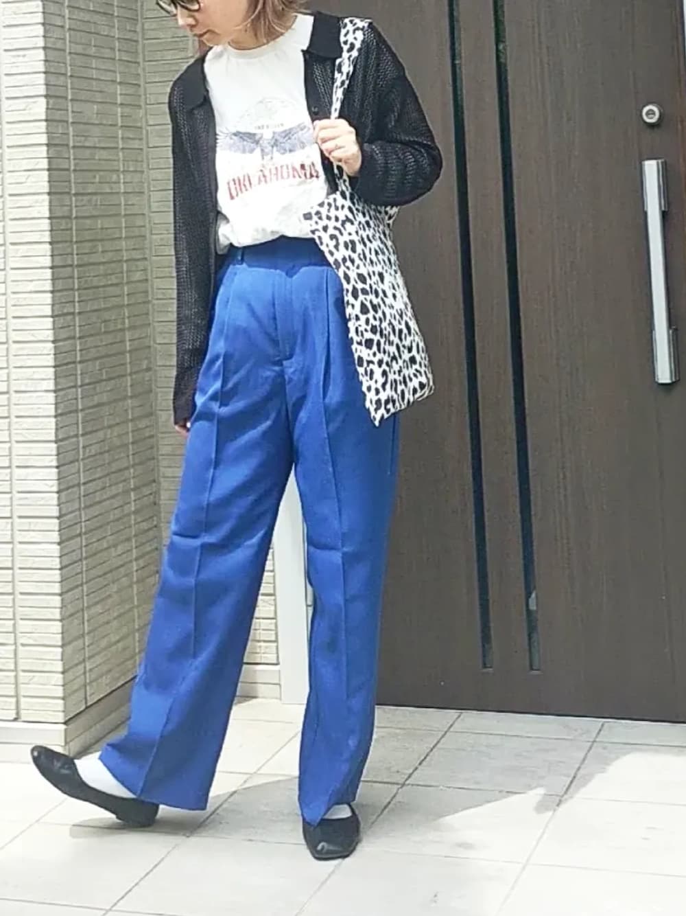 「カラー×コーデ、カラーコーデ、GU、GUコーデ、高身長女子、高身長コーデ、プチプラコーデ、カーディガン、メッシュカーディガン、カラーパンツ」｜「しまむらのアイテム（Tシャツ/カットソー、ホワイト系）」を使った、ともぞうでらっくすさん（レディース・167cm）の春コーディネートの1枚目の写真
