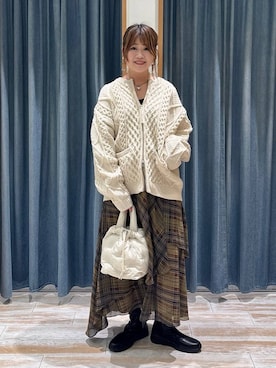 「BAYFLOW（ベイフロー）の撥水スニーカーブーツ（ブーツ、ブラック系）」を使った、akariさん（レディース・161cm）の秋コーディネート