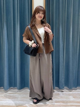 「bijorie（ビジュリィ）の【bijorie】カップ付きバッククロスキャミ／NEW BASIC 25SS（インナーウェア/肌着、ホワイト系）」を使った、akariさん（レディース・161cm）の春コーディネート