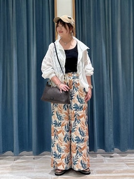 「BAYFLOW（ベイフロー）のアイテム（パンツ）」を使った、akariさん（レディース・161cm）の春コーディネート