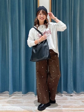 「アイテム（サンダル）」を使った、akariさん（レディース・161cm・30代）の秋コーディネート