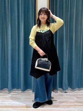 「アイテム（スリッポン）」を使った、akariさん（レディース・161cm）の秋コーディネート