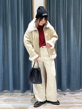 「アイテム（ムートンコート）」を使った、akariさん（レディース・161cm）の秋コーディネート