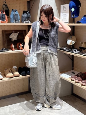 「niko and...（ニコアンド）の【NKJ 2025AW】REMAKE BARREL DENIM（デニムパンツ）」を使った、akariさん（レディース・161cm）の秋コーディネート