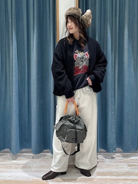 「アイテム（バッグ、グリーン系）」を使った、akariさん（レディース・161cm）の冬コーディネート