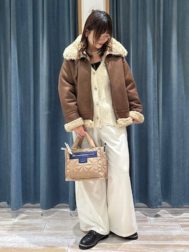 「アイテム（ムートンコート）」を使った、akariさん（レディース・161cm・30代）の秋コーディネート